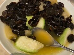 -港丽餐厅(高德置地店)