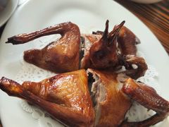 蒜香乳鸽-富哥食店