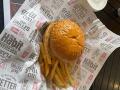 -The Habit Burger Grill 哈比特汉堡(爱琴海店)