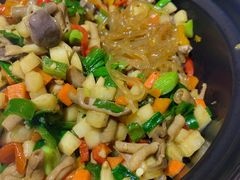 酸菜鸭杂煲-耀升国际饭店