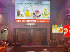 -肥肥虾庄·金牌油焖大虾(首义路店)