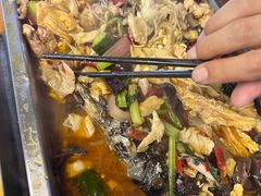 -后街佬·炭火鲜鱼杂(南城店)