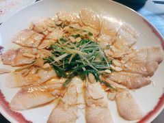 薄切鲜鱼片-穹六人间 people 6(岳阳路店)
