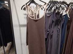-URBAN REVIVO(上海中庚漫游城店)