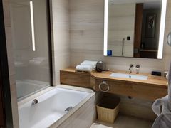 -广州汇华希尔顿逸林酒店