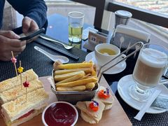 -怡豪大饭店·49楼旋转自助餐厅
