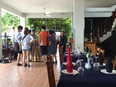 -Neary Khmer Restaurant