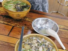 -正宗李家土鸡米线店