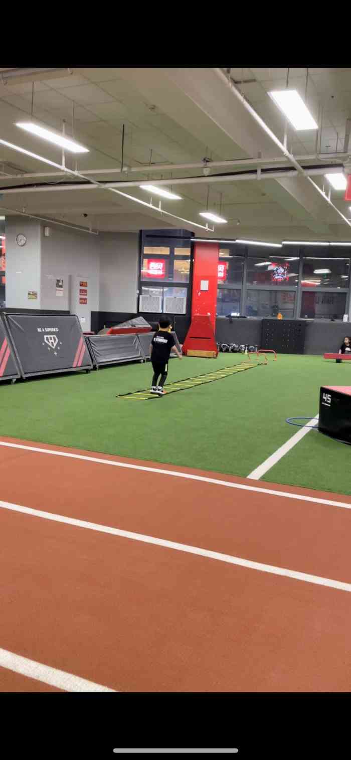 赫石少儿体能馆(顺义祥云店)-"孩子在赫石祥云店练习一年多了,这边