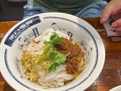 -黑白电视长沙小吃(美林M·LIVE天地东座店)