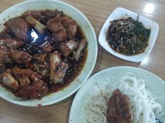 辛辣猪蹄-贤花饭店(城阳店)