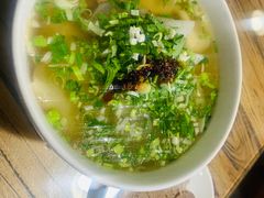 -陇上全荟兰州传统牛肉面(延吉路店)