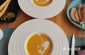 Pumpkin and Clam Cream Soup