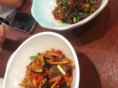 -湖南人家湘菜馆(镇江路店)