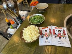 -黄潇洒老火锅(九眼桥宏济巷店)