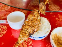 -明月食府(二区干二路店)