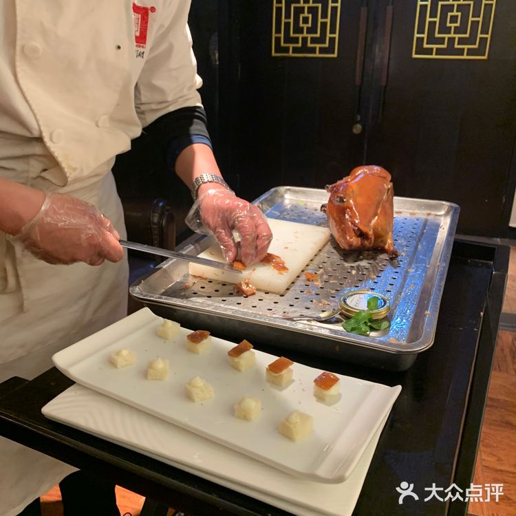 隐蔽在大明湖里的高端中餐馆——真正的泉城会客厅