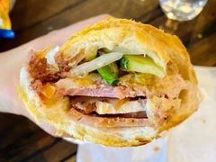 -Bánh Mì Huynh Hoa