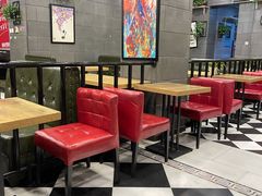 -愉肴麻辣香锅(中山路店)