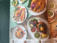 -Chom Cafe and Restaurant