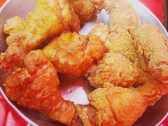 -BHC炸鸡(明洞总店)