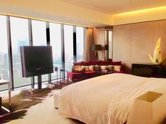 -广州天河希尔顿酒店