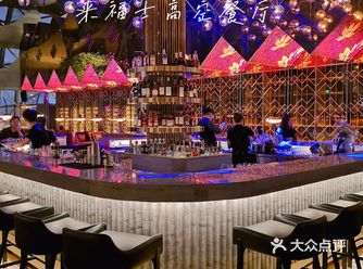 重庆美食来福士高空餐厅，夜景绝美️