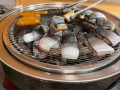 -围炉肉舍•炭烤活鳗•丹东海鲜烤肉(步行街店)