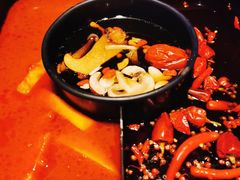 -老牌坊云南鱼豆花火锅(哈西万达店)