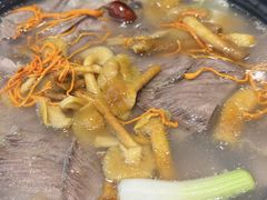-九寨沟特色牦牛肉汤锅