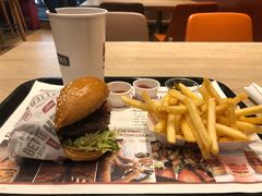 -The Habit Burger Grill 哈比特汉堡(爱琴海店)