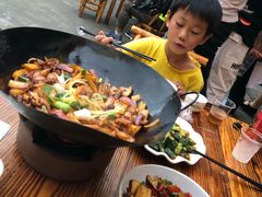 -富正毅三下锅·湘西韵味(天门山索道店)