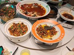 -湘当有饭剁椒鱼头(世茂广场店)