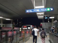 -梨园(地铁站)