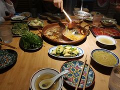 -洱火云南酸菜牛肉火锅(石景山当代商城店)