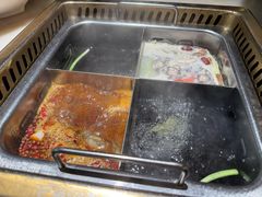 -巴渝瓦肆重庆鲜火锅(宝龙环湖店)