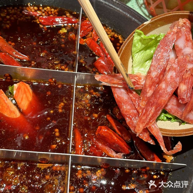 观音桥李常在火锅是一家非常值得尝试的餐厅！
