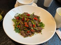 -鱼鲜饭香·招牌汽锅剁椒鱼头王