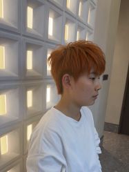 -苏豪美发S A L O N烫发染发