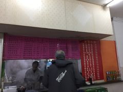 -上海特色小笼店(铁岭路90弄小区店)