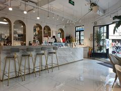 -Fridi Patisserie Cafe