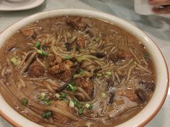 小鸡炖蘑菇-黄家饺子东北特色菜馆(湖滨商业街店)