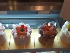 -花花卷卷·鲜食蛋糕(静安久光百货店)