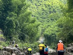 -安吉龙王山峡谷漂流