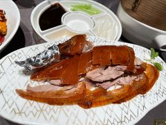 招牌香酥果木烤鸭-万蔚·烤鸭