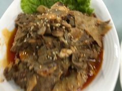 -红栌温泉山庄生态美食餐厅