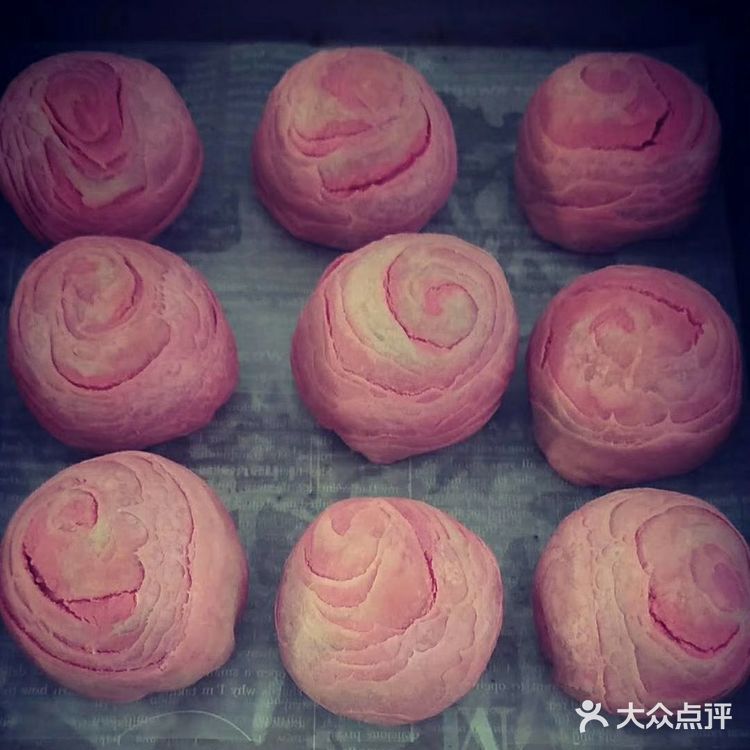 素人自制:云顶抹茶酥和紫薯香芋酥