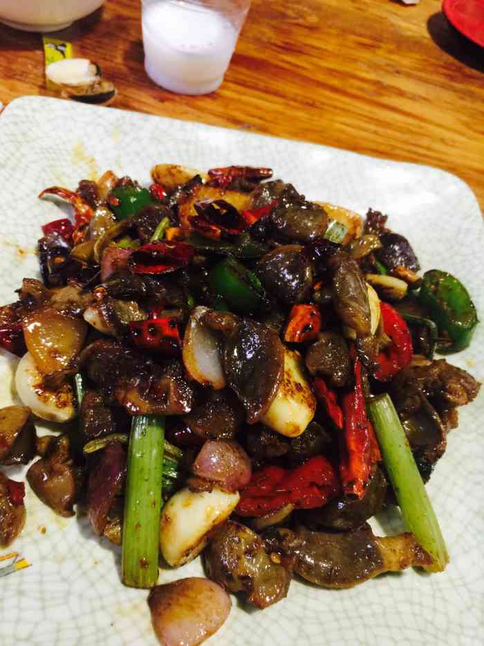 光头佬农家咸骨粥爽滑饺子王