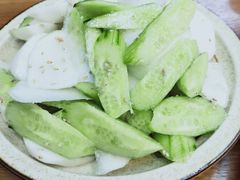 黄瓜萝卜拼盘-清真.德枭炕肉店.青海菜(大新街夜市店)
