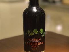 威龙有机干红-弄堂里(西溪龙湖天街店)